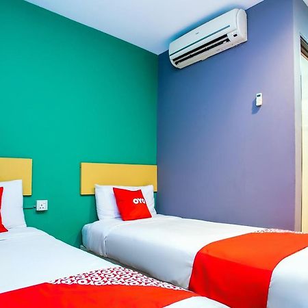 Oyo 89688 Alor Street Hotel Kuala Lumpur Exterior photo