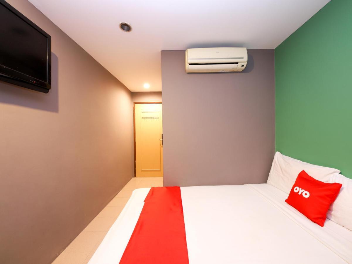 Oyo 89688 Alor Street Hotel Kuala Lumpur Exterior photo