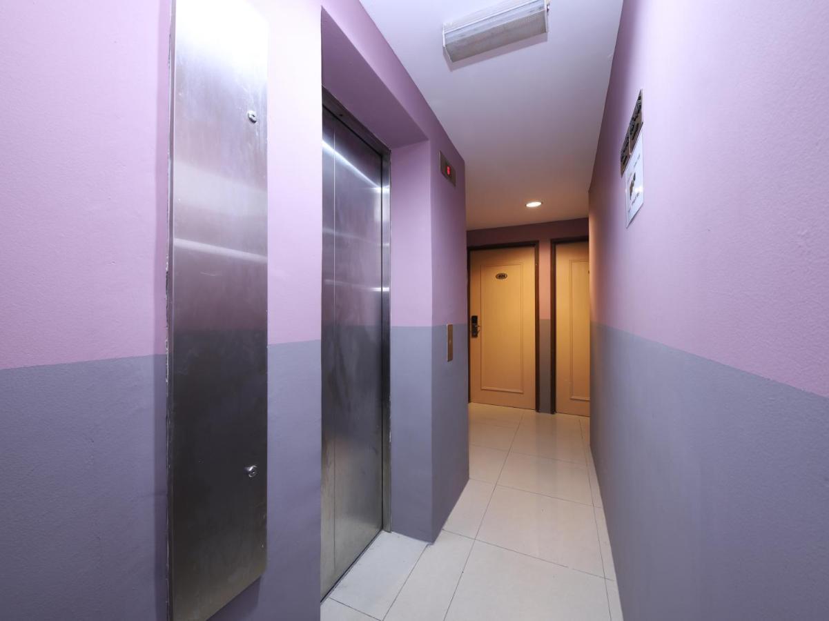 Oyo 89688 Alor Street Hotel Kuala Lumpur Exterior photo